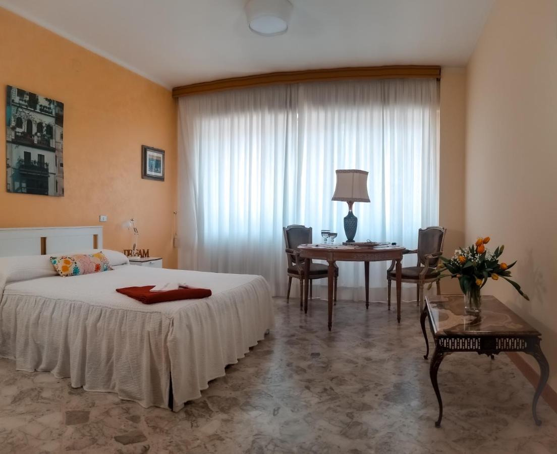 Via Sparano Appartement Bari